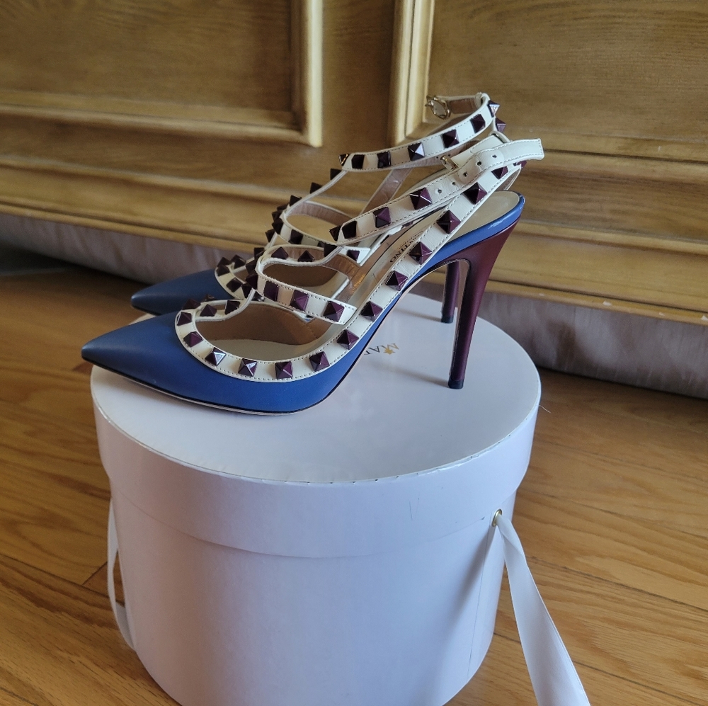 Valentino Garavani Rockstud Heels